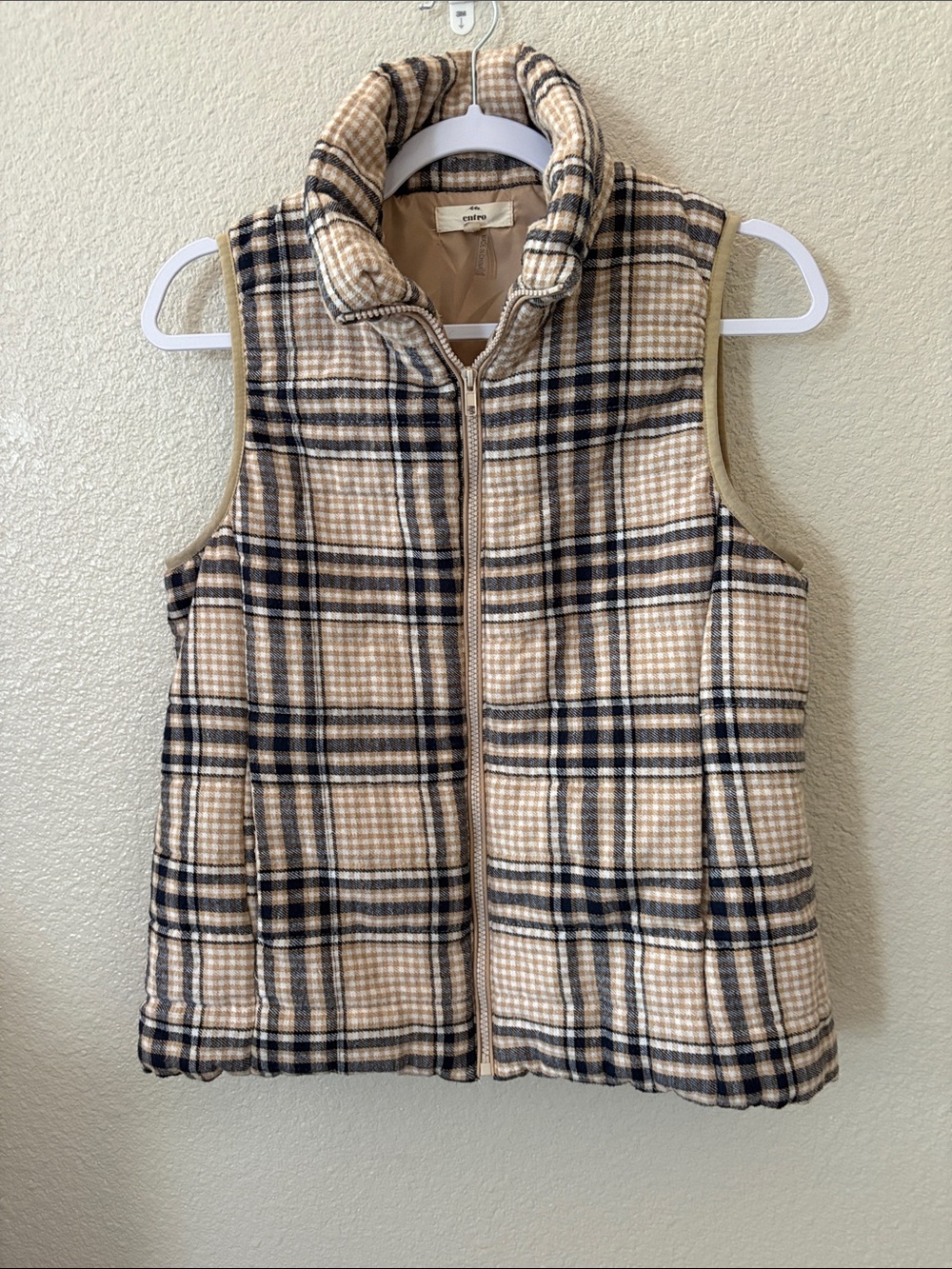 entro Plaid Puffer Vest in Tan and Black